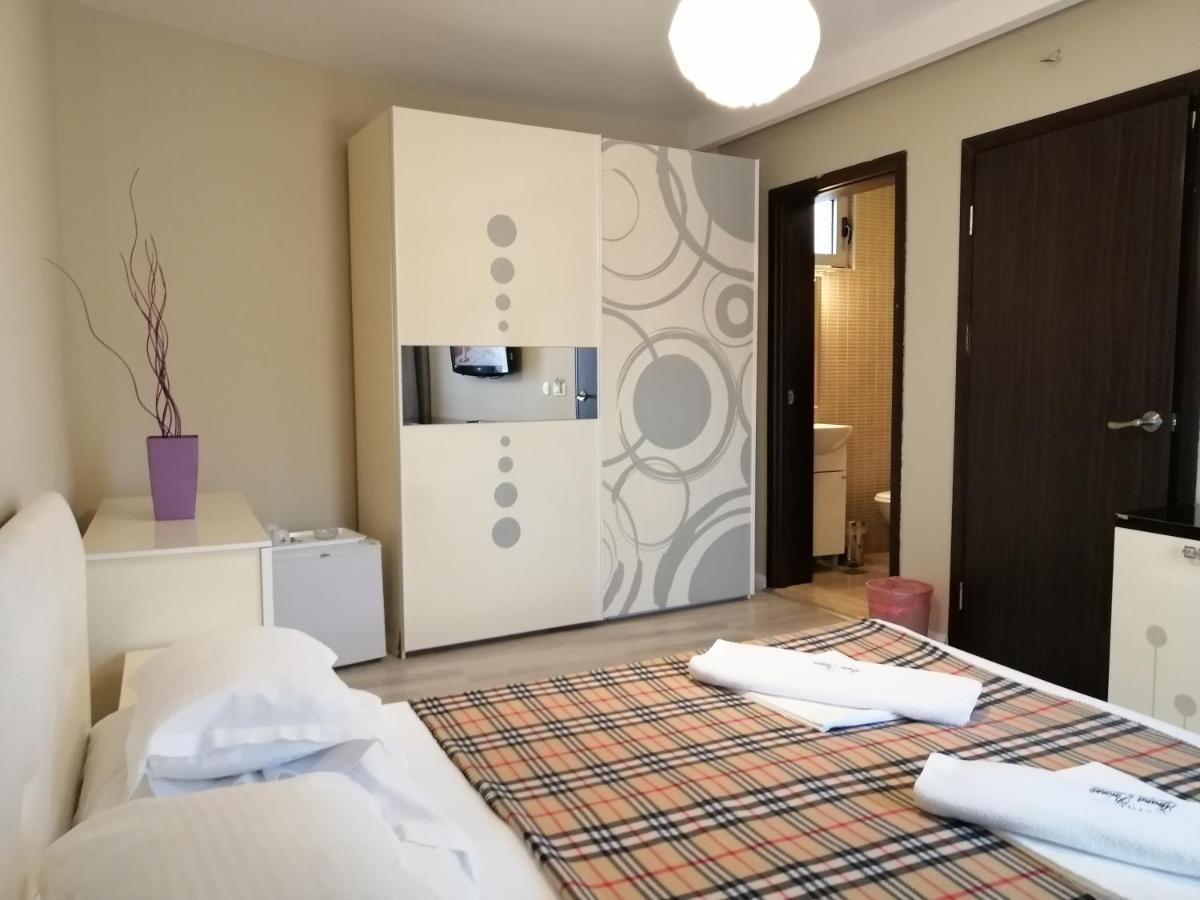 Apartments And Rooms Grand Palazzo Budva Eksteriør billede
