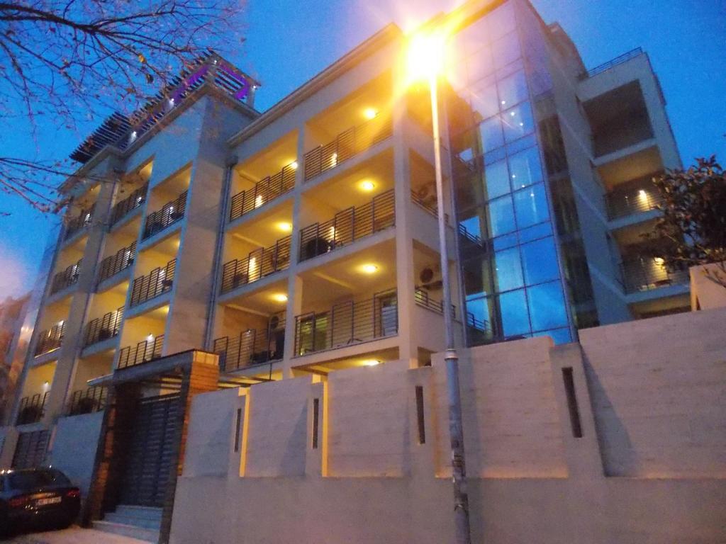 Apartments And Rooms Grand Palazzo Budva Eksteriør billede