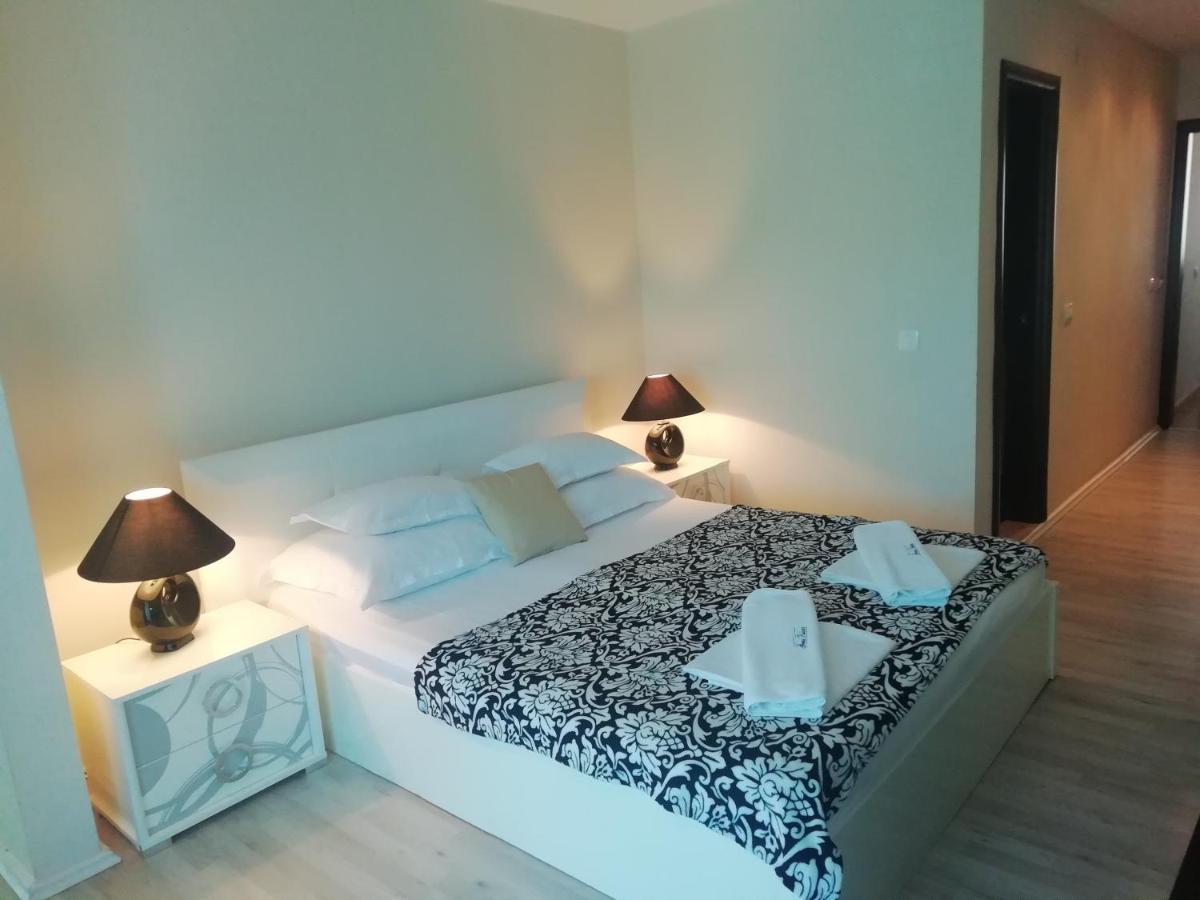 Apartments And Rooms Grand Palazzo Budva Eksteriør billede