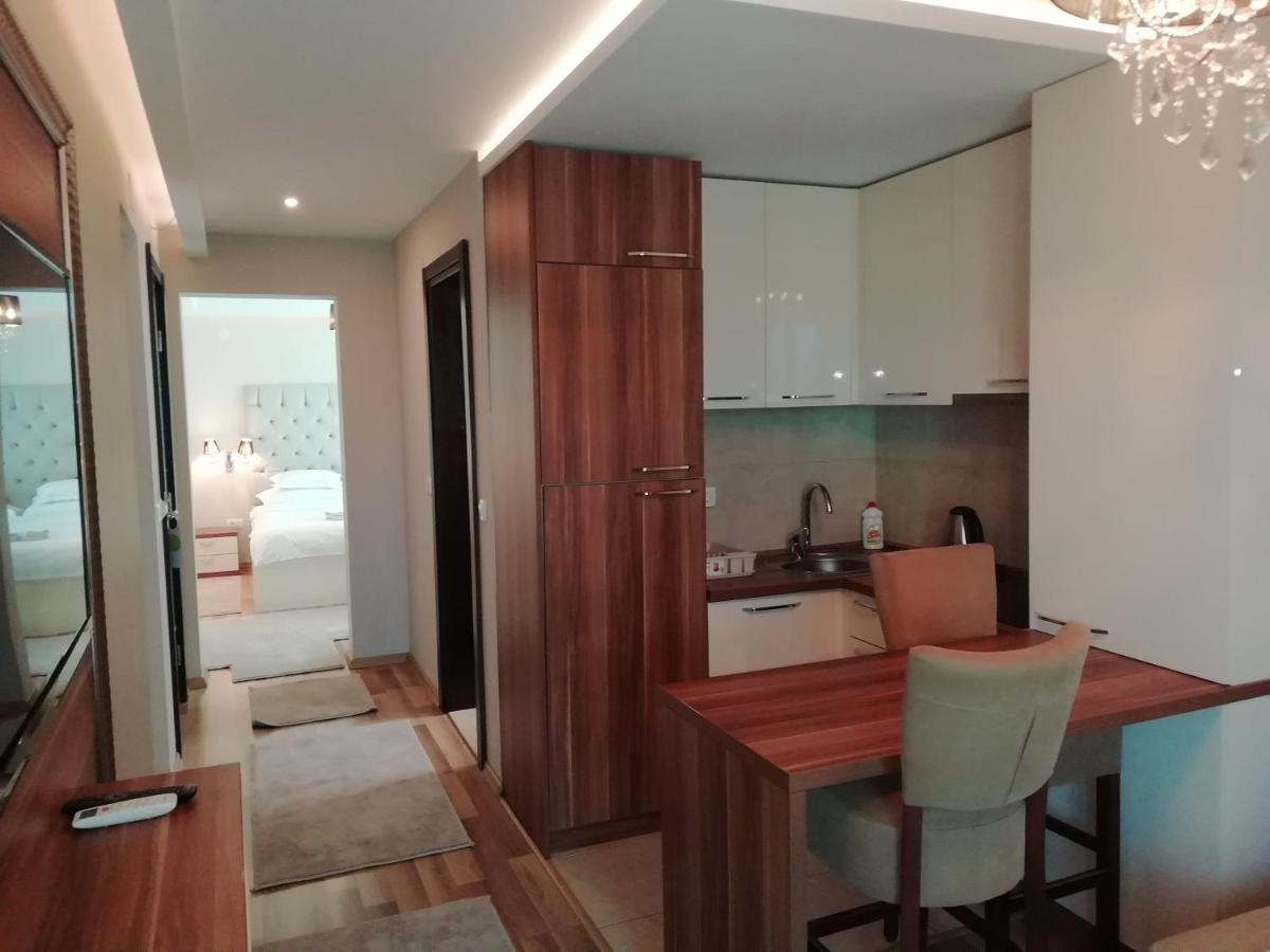 Apartments And Rooms Grand Palazzo Budva Eksteriør billede